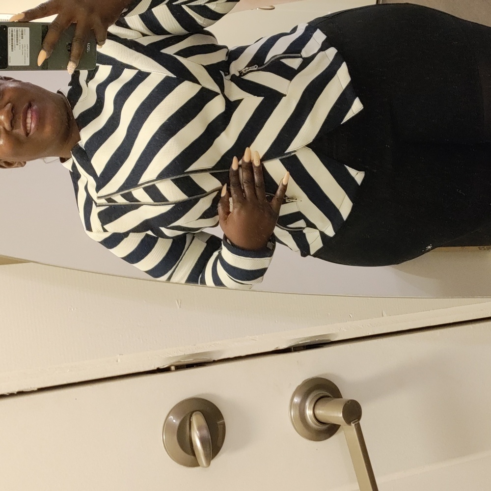 VENUS Black and White Striped Blazer - Picture 7 of 10